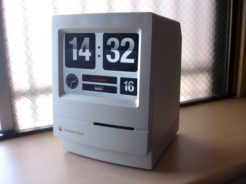 Awesome oldskool & classic iPad dock!