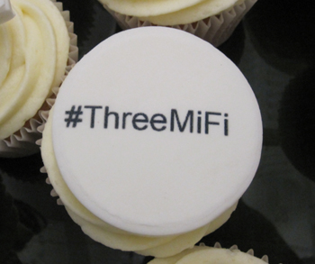 3UK introduces a shiny new 3G to WiFi (MiFi) device
