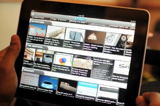Pulse News Mini for iPhone update lets you check the pulse of others.
