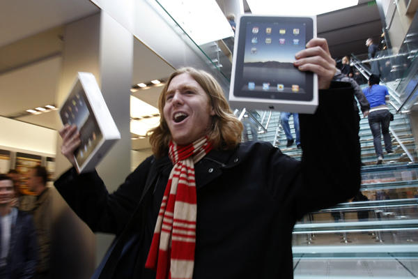 Analyst: Apple will sell 100 million iPads by the end of 2012