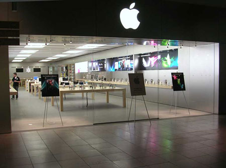 Apple Ditches Return Fee For iPhone 4