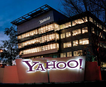 Yahoo! Search Now Includes Real-Time Search Suggestions