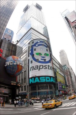 Listen up. Napster launches iPhone and iPad apps.
