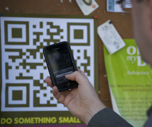 Mobio Adds Android Client to Mix & iPhone 4 Contest