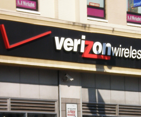 Is this proof that the Verizon iPhone 4 is in fact coming in January?