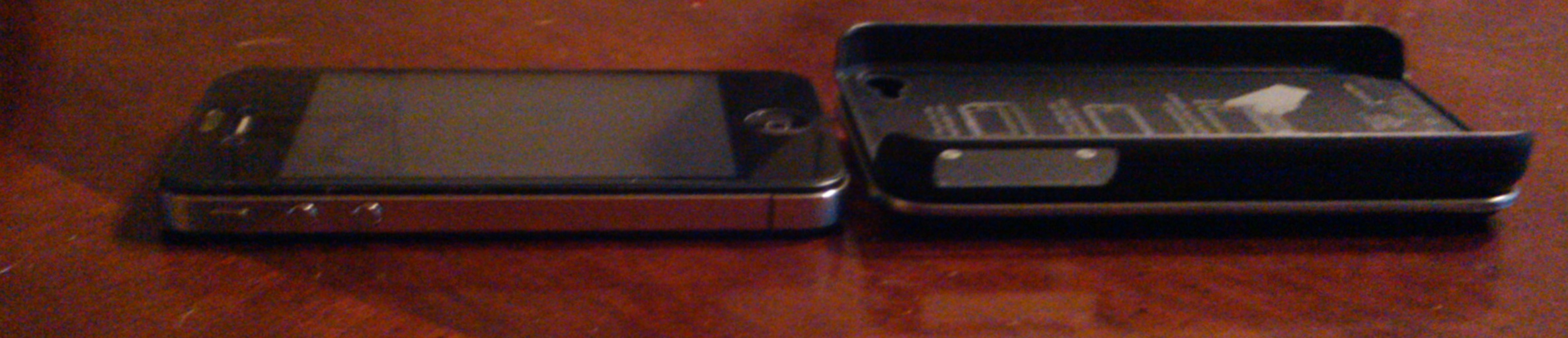 Photobucket reaches into mobile with new BlackBerry app and a new focus.