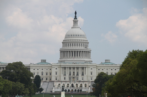 iPad, iPhone and BlackBerry devices to be allowed on Capitol Hill
