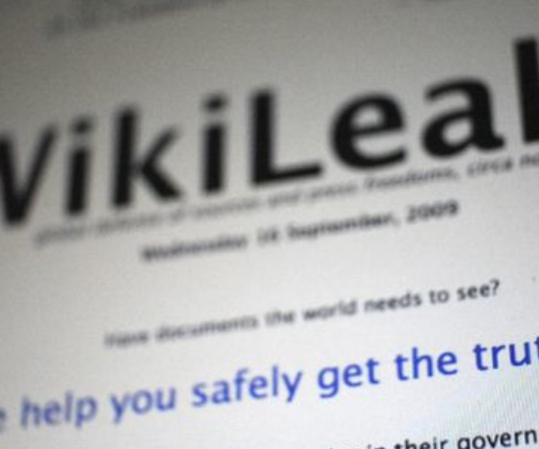 Twitter makes it official: It is not blocking #wikileaks