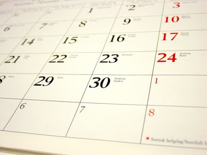 Social media addict? Noise to Signal releases its 2011 calendar for free.