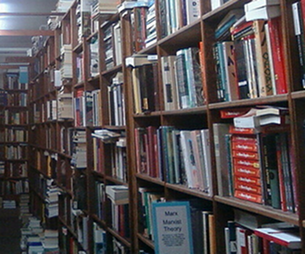 Google launches its eBook store in the US. 3m titles available today.