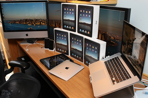 More iPad 2 rumors. Kevin Rose tells us what we already knew.