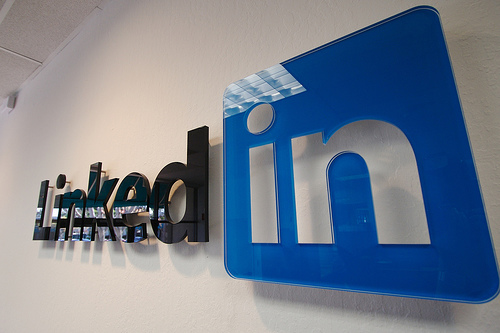 LinkedIn brings InMaps to visualize your professional network