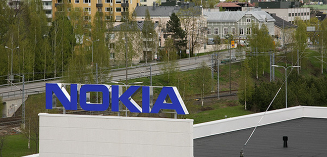 Nokia admits it needs to change faster as marketshare falls