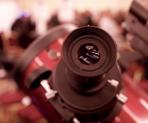 CES 2011: A telescope that let’s you see thousands of years into the past