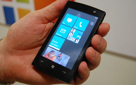 Microsoft to patch Windows Phone 7 unlock exploit with first update