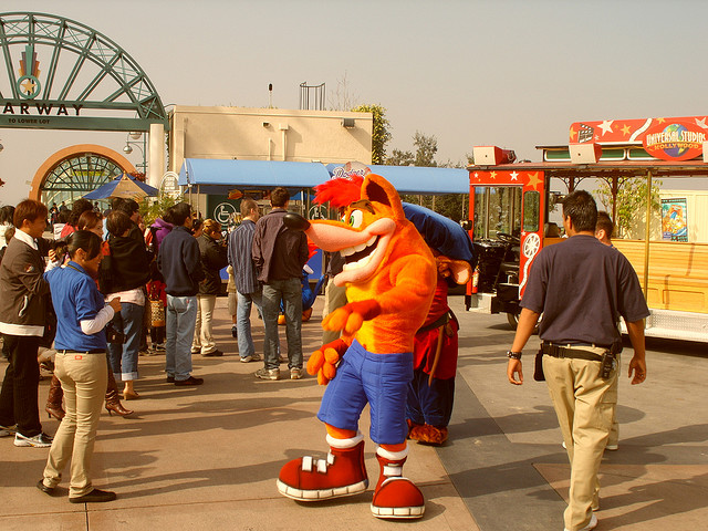 Sony Ericsson’s Xperia Play to ship with Crash Bandicoot