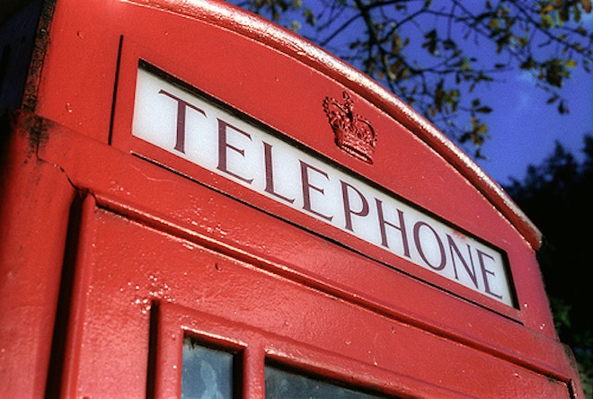 Incredible: Watch volunteers translate Egyptian phone messages in real-time