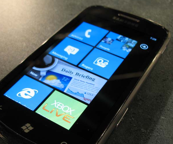 Microsoft confirms Windows Phone 7 phantom data issue caused by Yahoo Mail