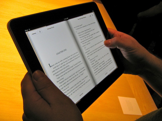 Apple iBooks now better than ever with nighttime reading, full-screen options