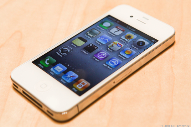 White iPhone gets its own Best Buy shelf space