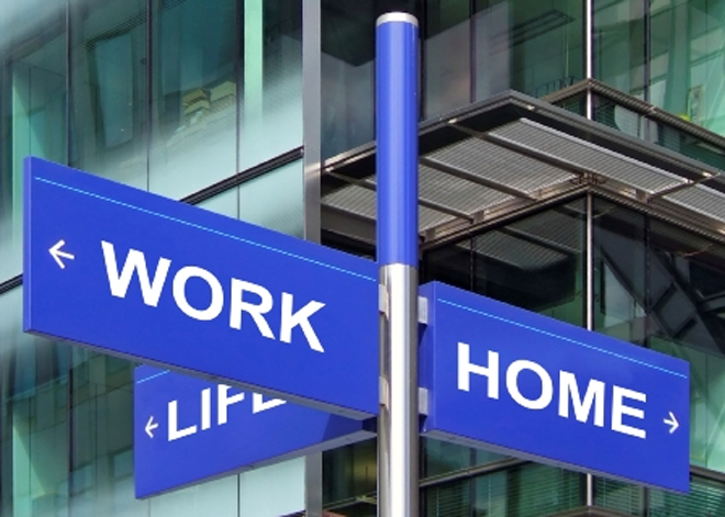 Manage your separate work and social network accounts with Whoopaa.