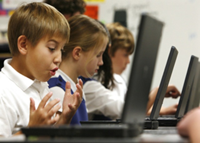 Facebook bans 20,000 underage users a day, to hire cybersafety experts