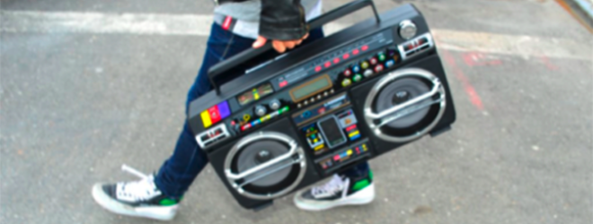 Stereolizer: A retro-style audio recorder and radio for the iPad