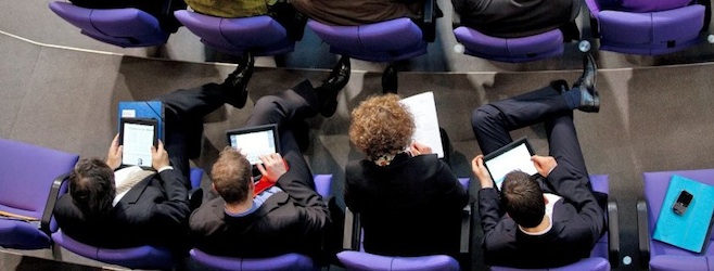 MP becomes first to use iPad in British Parliament
