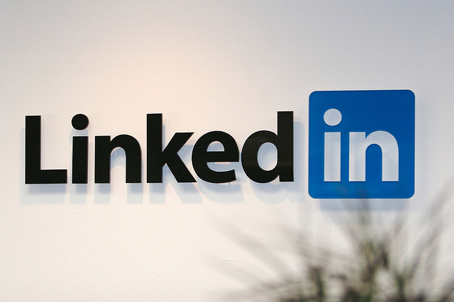 LinkedIn Android app sheds Beta tag, officially Launches on Android Market