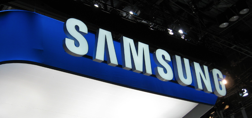 Apple sues Samsung for making phones that look like…phones.