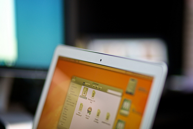 Apple, AT&T and US Cellular sued over video patent infringements