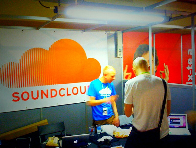 SoundCloud users can now sell tracks easily across the web
