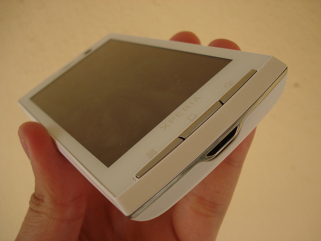 Xperia X10 Gingerbread update finalised, Facebook inside Xperia incoming