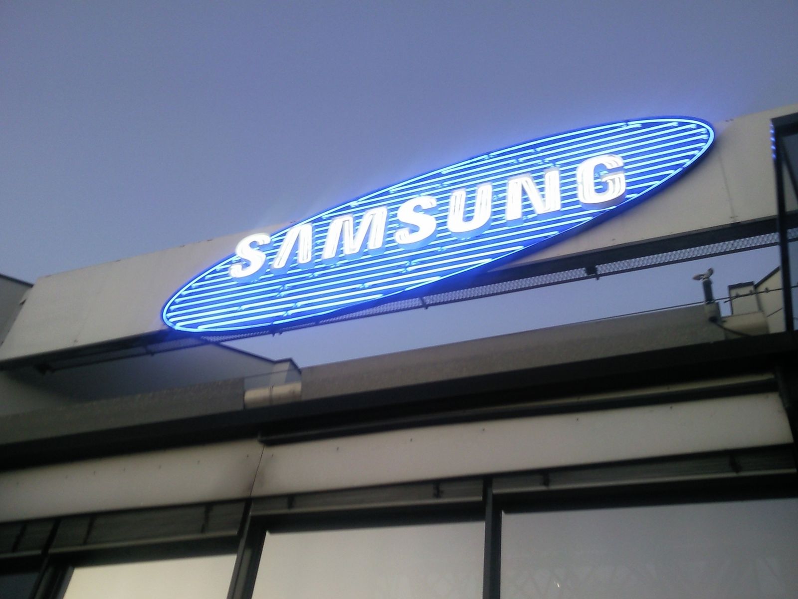 Nomura: Samsung to become world’s largest smartphone maker this quarter