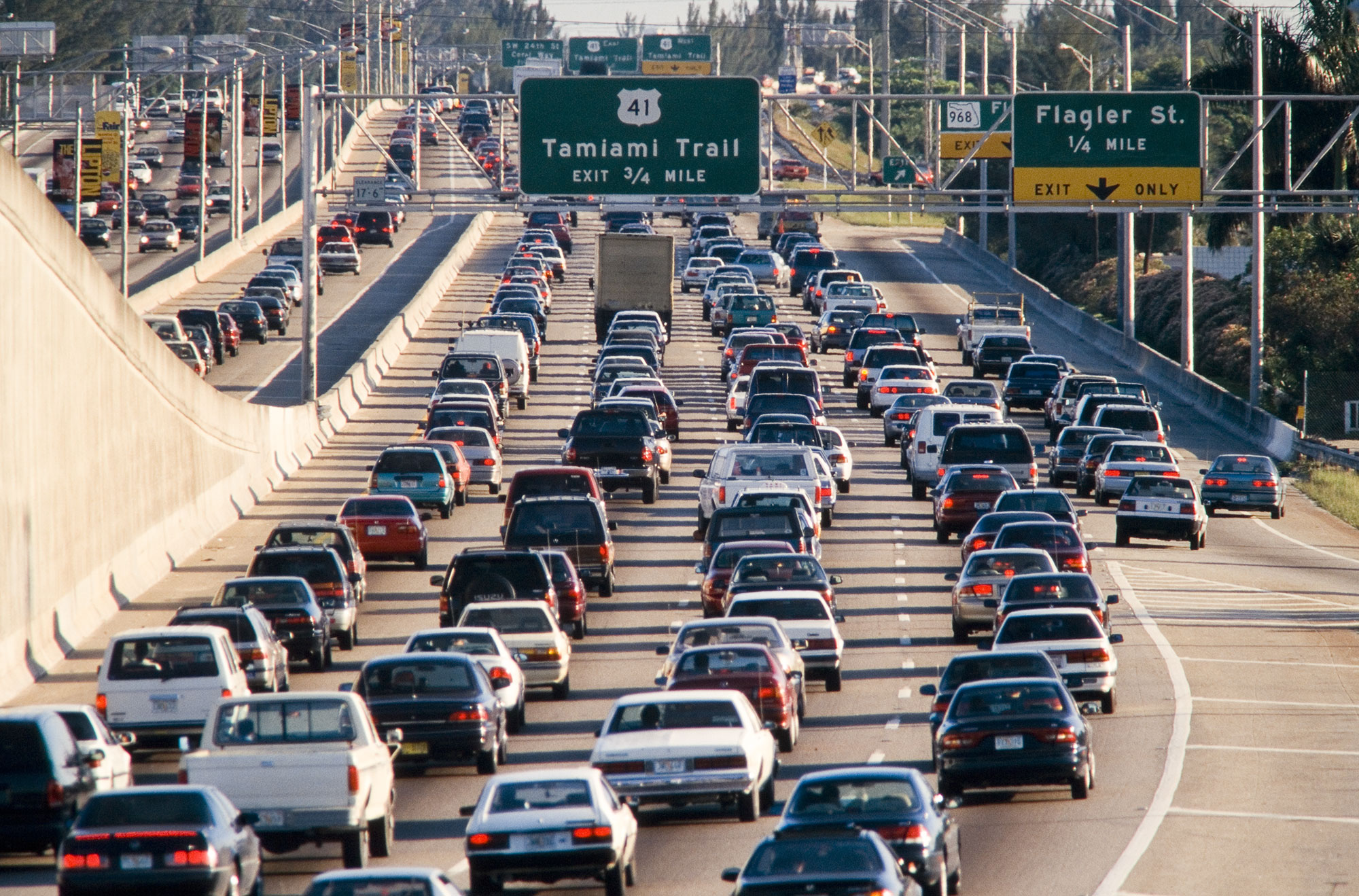 Tonight is “Carmageddon”: LA Cyclists to race JetBlue flights