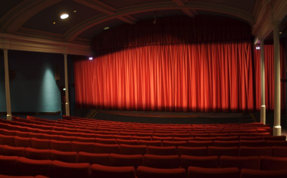 LoveFilm, Amazon’s ‘European Netflix’, set to expand online offering as staff grows ...
