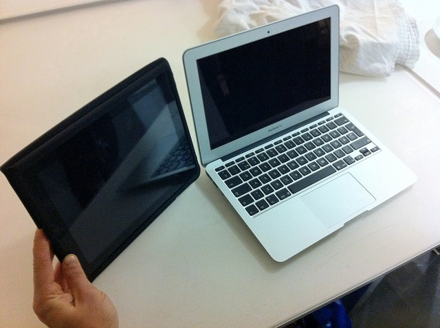 Apple may begin merging iOS and OS X in 2012, says analyst