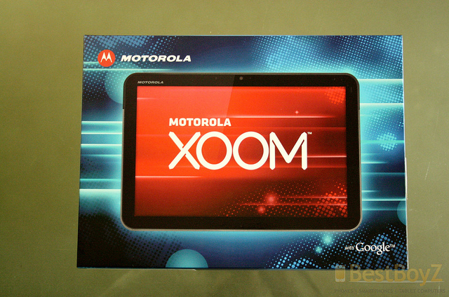 Apple sues Motorola in Europe over XOOM tablet design
