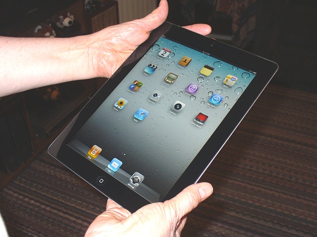 Apple to begin iPad 3 trial production in October, says WSJ