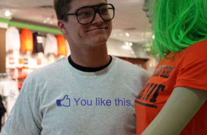 Facebook begins aggregating trending topics discussed by your friends