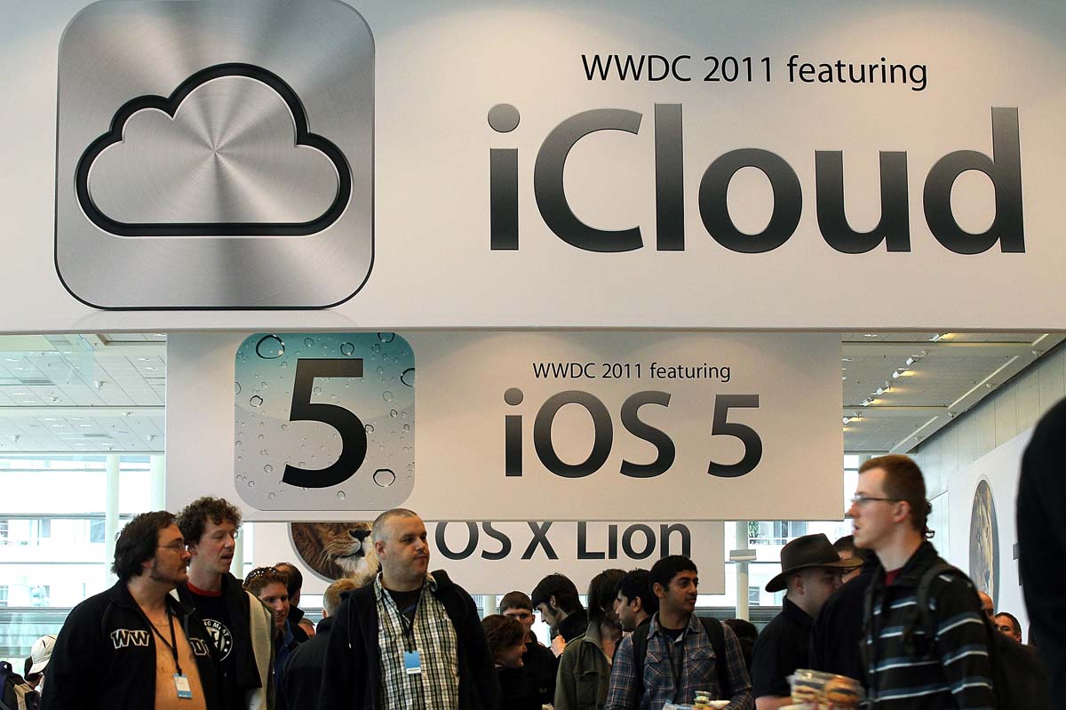Apple says its working on allowing merging of Apple IDs