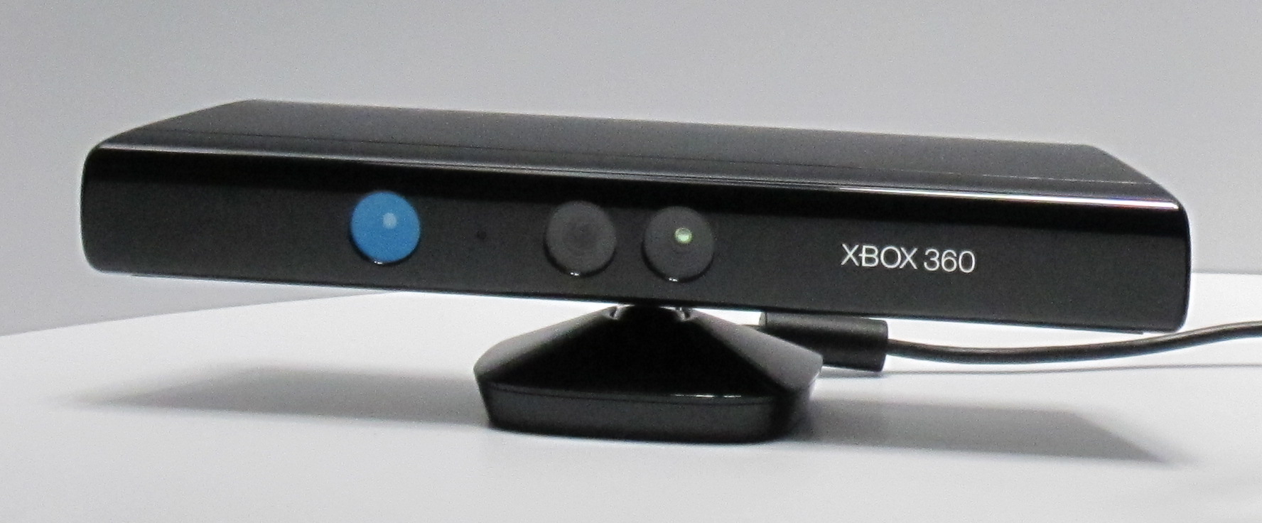 Microsoft teases Kinect’s refreshed look for Windows v2