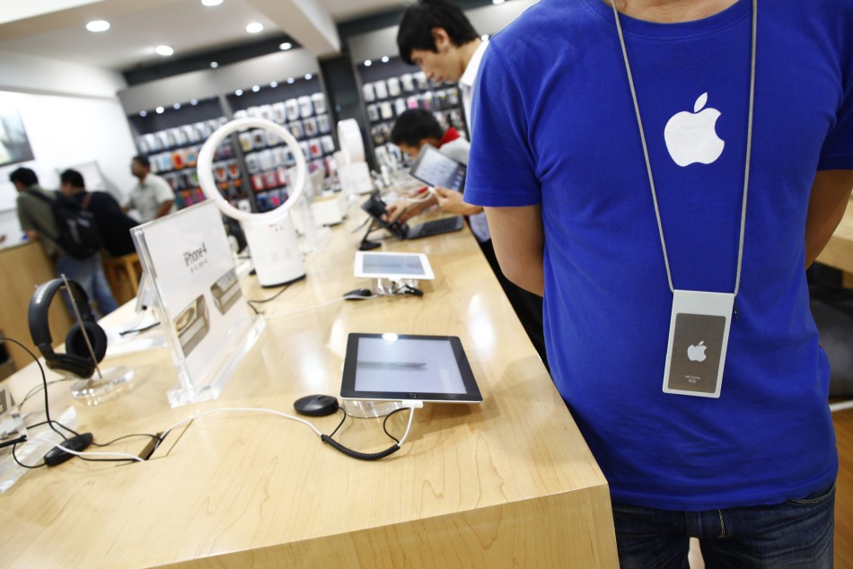 Apple reportedly to allow customers to pick up online orders in store