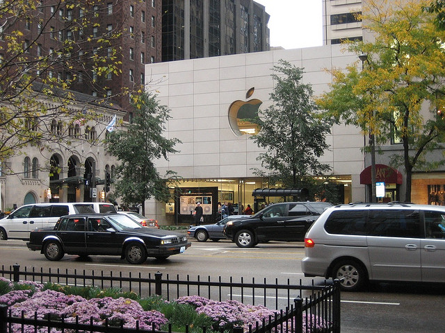 Apple makes magic happen when you walk into its store
