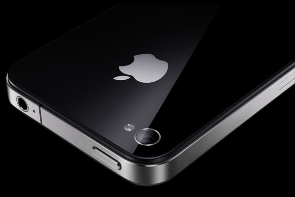 Apple will launch the iPhone 4S today; 8-megapixel camera, improved optics and new GPS features