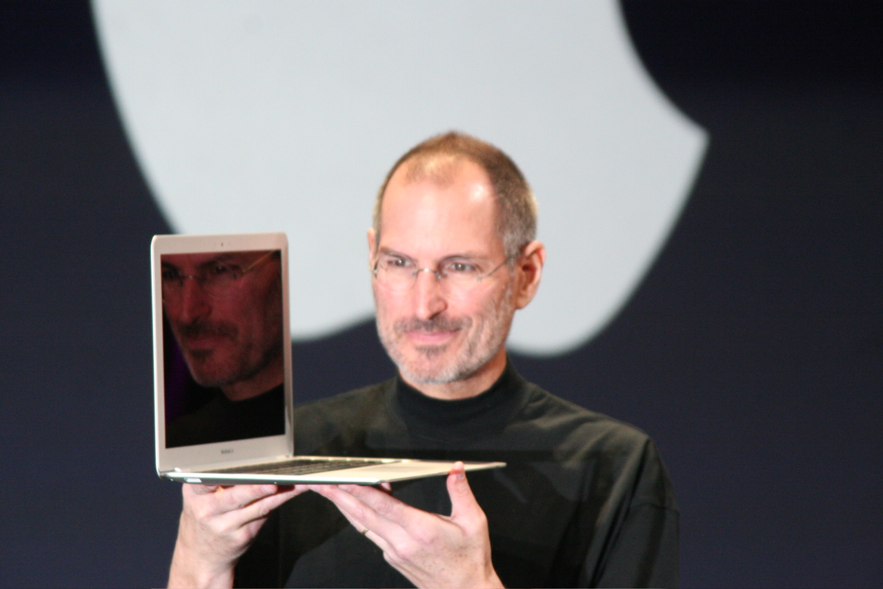 Apple reportedly producing MacBook Air-like 15-inch notebooks