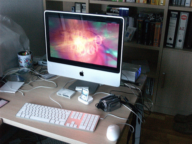Visual Grub is a slick Mac desktop client for Instagram