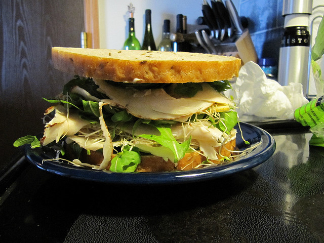 With the LunchMeet app, you’ll never eat alone again