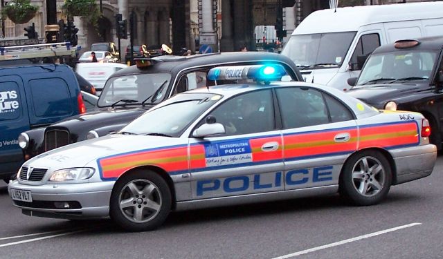 The UK’s Met. Police reaches out to Anonymous on Twitter about November 5th plans