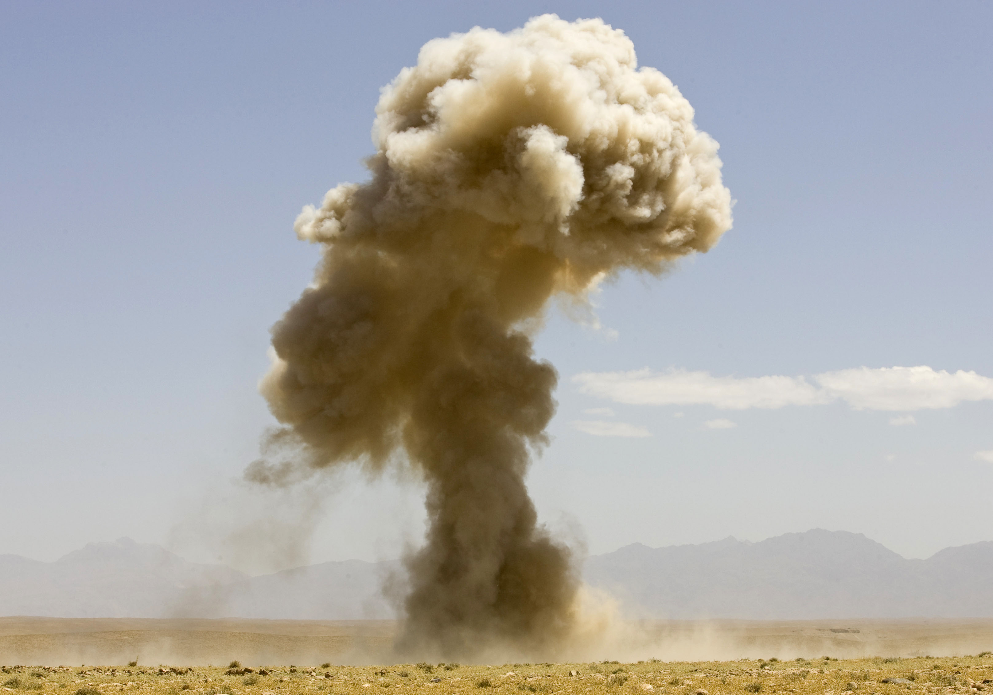 Developing a wireless system for detecting explosive devices